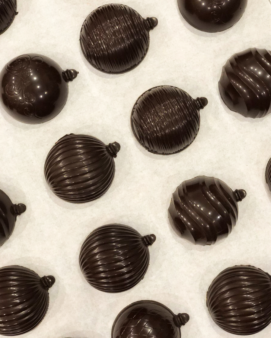 Форма для шоколаду Новорічні кульки 7 см Valrhona 1 шт